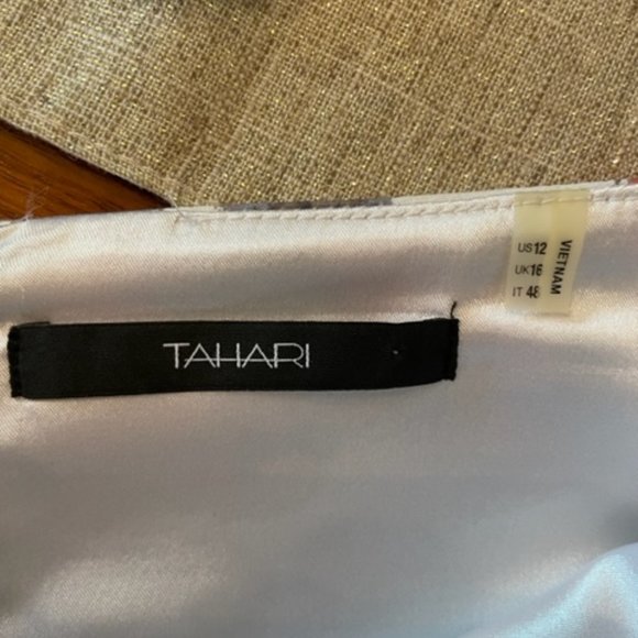 Tahari A shape skirt with from pleats and pockets size 12 - Picture 5 of 6